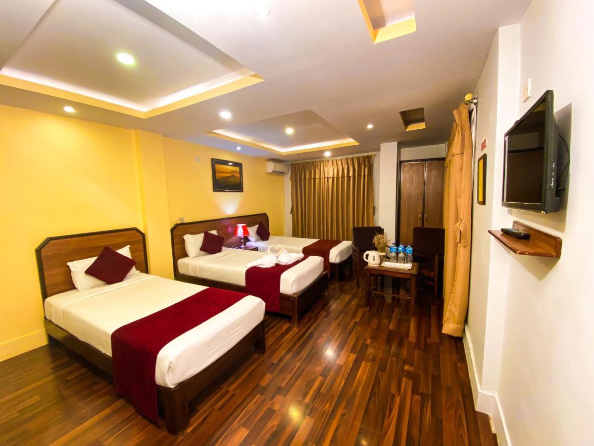 Thamel Grand Hotel Катманду Екстер'єр фото