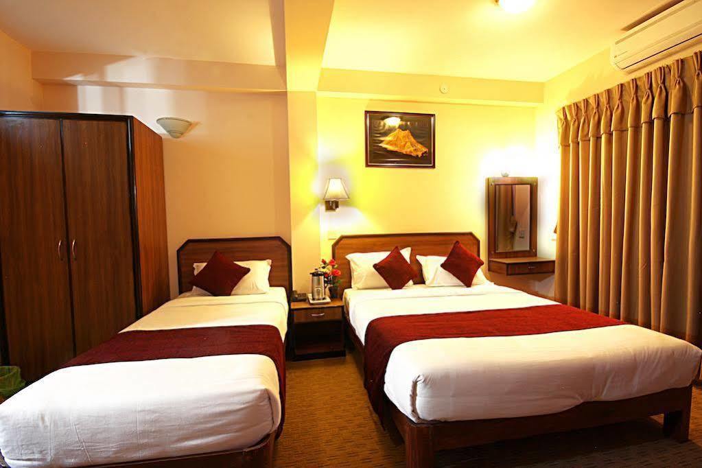 Thamel Grand Hotel Катманду Екстер'єр фото